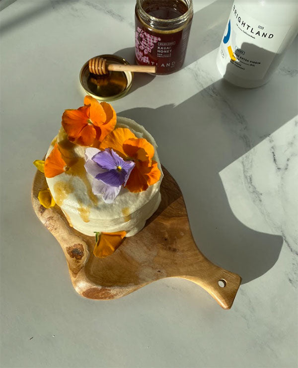 cake with brightland honey