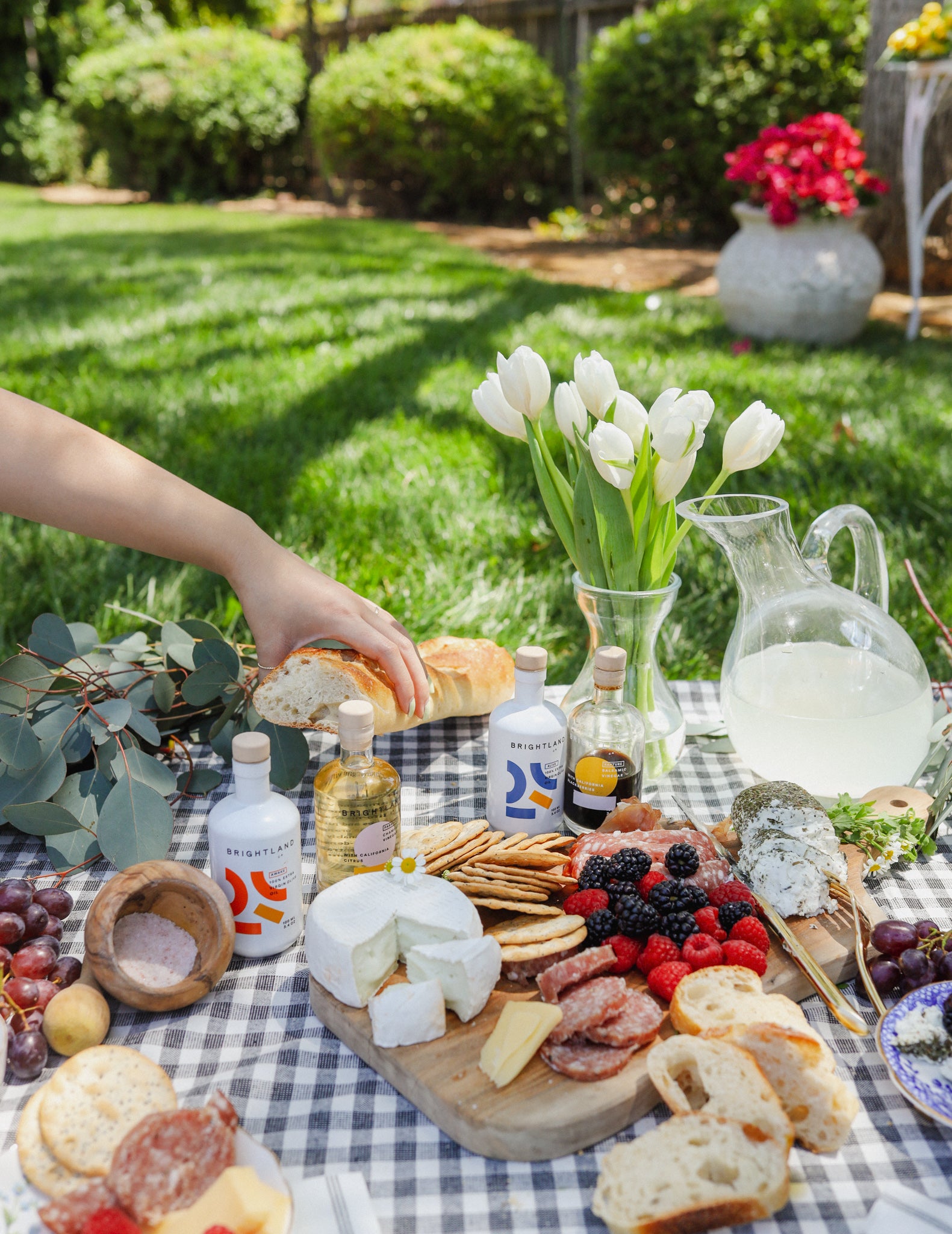 How to Build a Beautiful Cheese Board